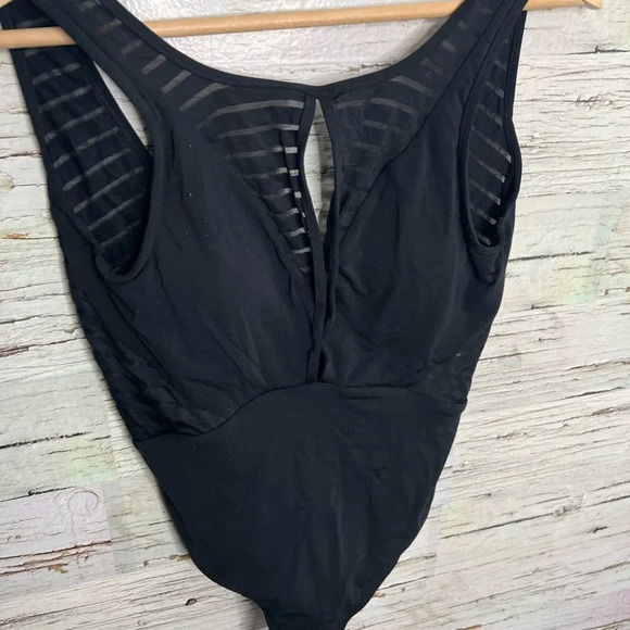 Jets by jessika Allen black striped sheer Australian one piece swimsuit size 4 - Picture 4 of 12
